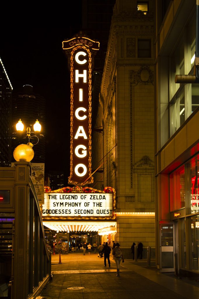 chicago theater, downtown, night